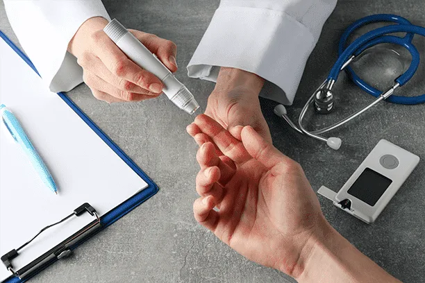 ¿Qué especialista trata la glucosa baja?
